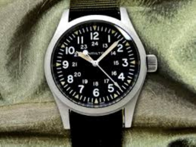 Montre bracelet noir