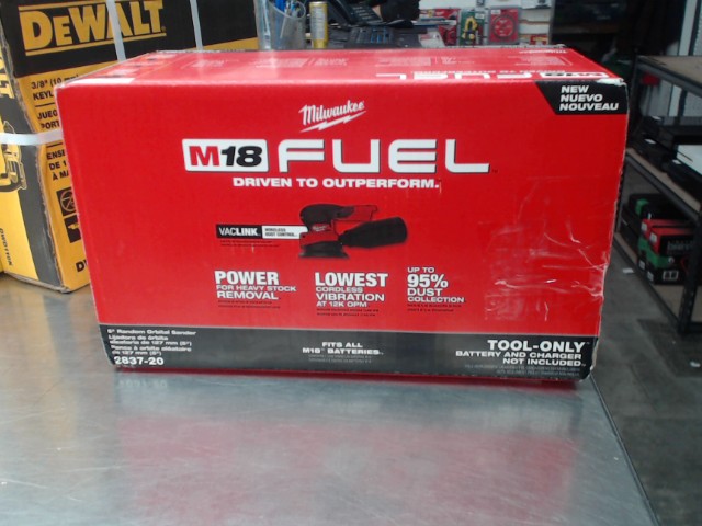 Sableuse orbital neuf dans boite