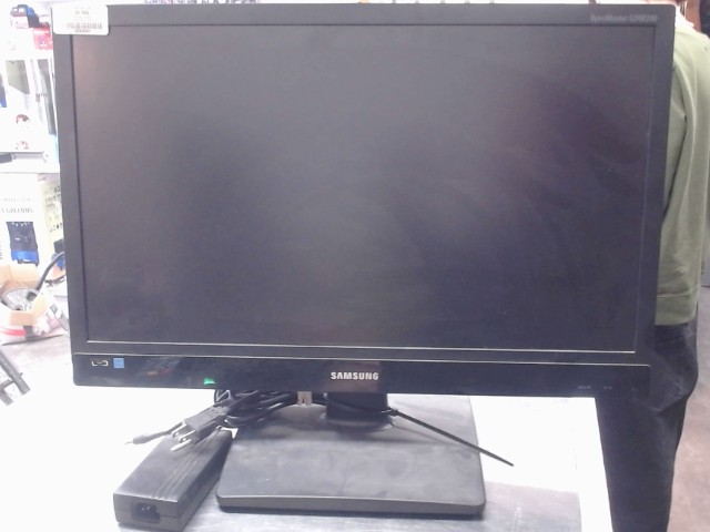 �cran d'ordi 24 pouce