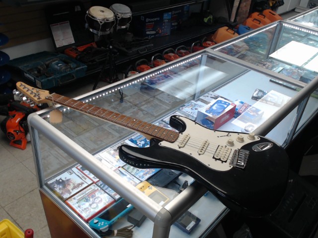 Guitare electrique samick stratocaster
