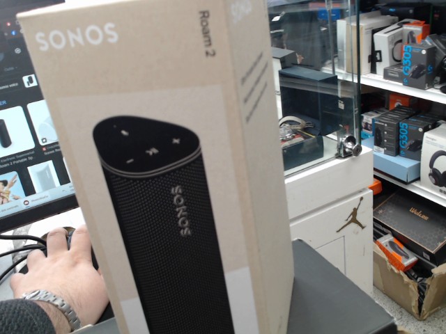 Brand new sonos roam 2 speaker