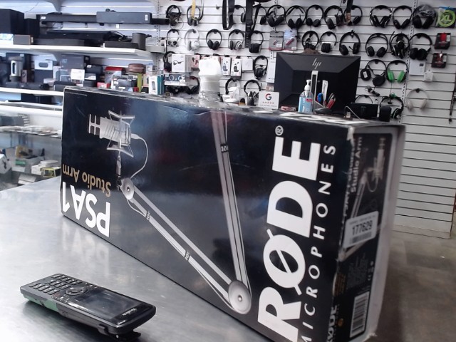 Podcaster studio arm