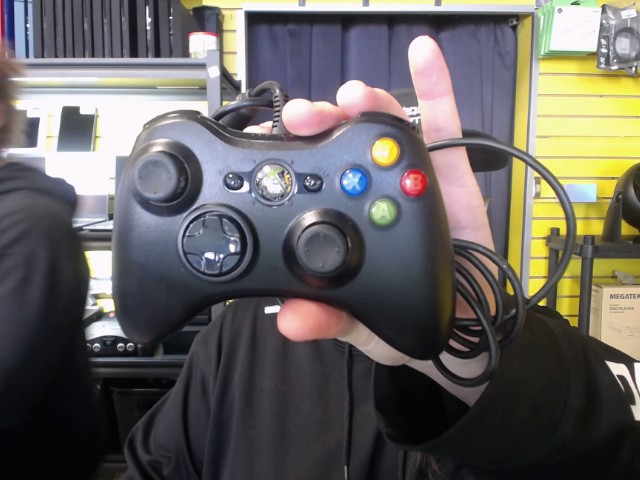 Manette finalire xbox 360 fil us�e