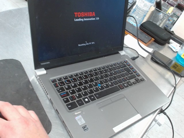 Laptop toshiba avec chargeur
