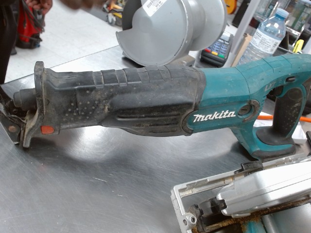 Sawzall makita