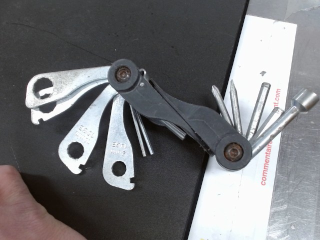 Outil pour repar� velo