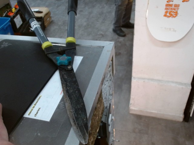 Cutter a haie manuel