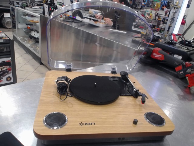 Table tournante avec speakers