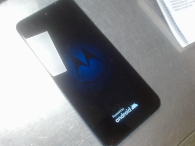 Telephone bleu avec case noir