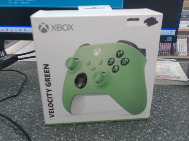 Manette xbox vert en boite