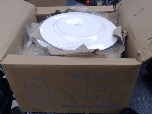 Set royal albert val d'or bone china