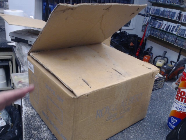 Set royal albert val d'or bone china