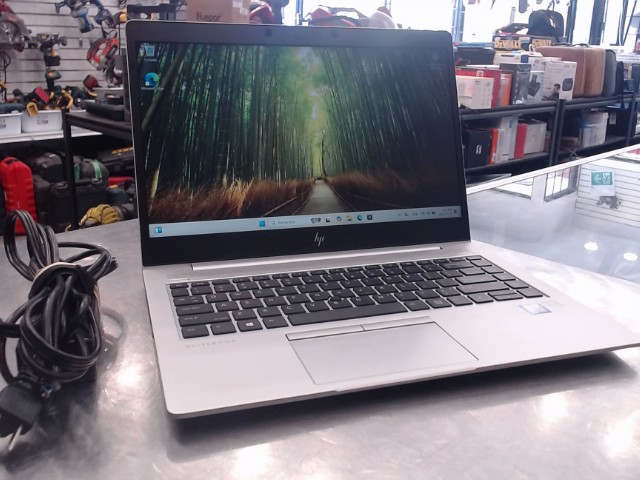 I5-8350u 1.7ghz/16goram/256ssd + ac