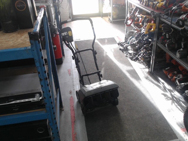 Souffleuse electrique(9amp/16'')