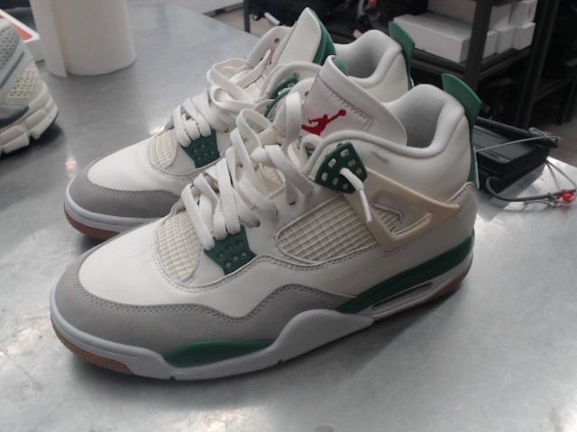 Nike jordan 4 x sb 10.5