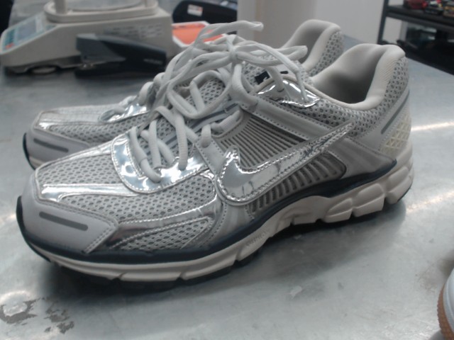 Running shoes nike vomero 5