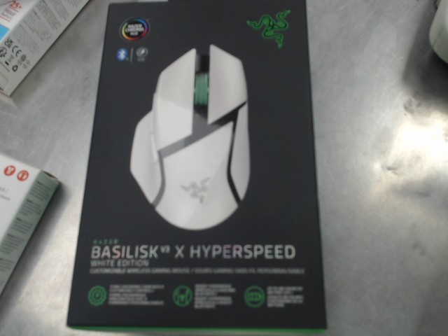 Basilisk v3 x hyperspeed white edition