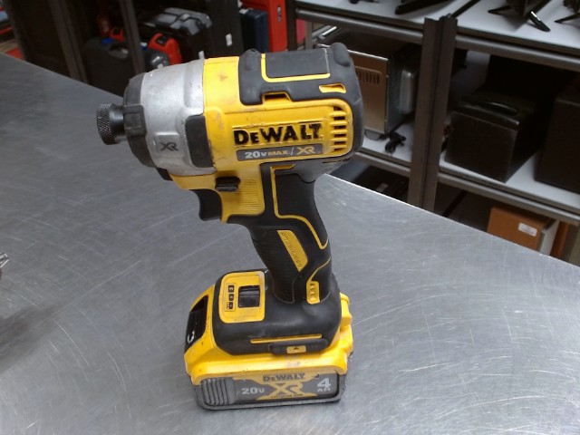 Impact dewalt + batterie 20v xr