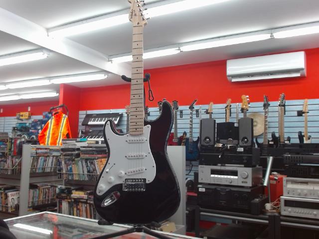 Guitar electrique 6 corde + case
