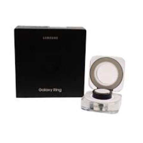 Samsung ring in box good condition