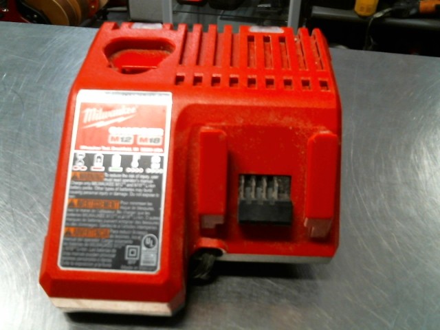Chargeur a batterie milwaukee 12-18v
