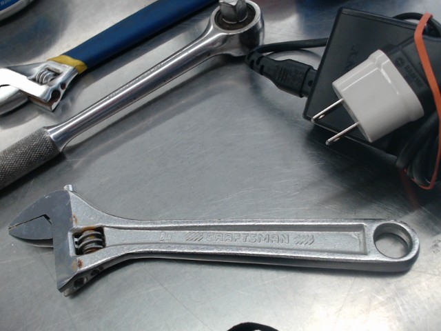 Cl� a molette 200mm forged