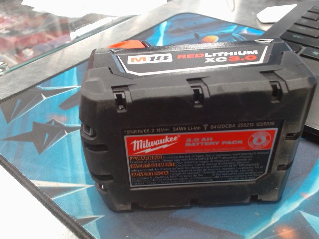 Milwaukee 3.0ah battery new