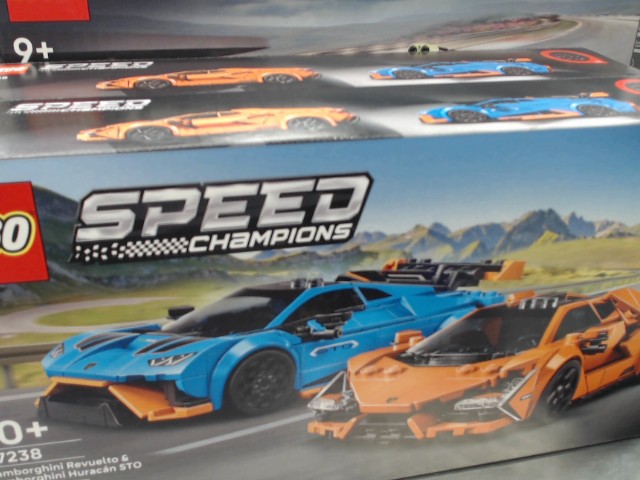 Lamborghini revuelto et hurucan sto