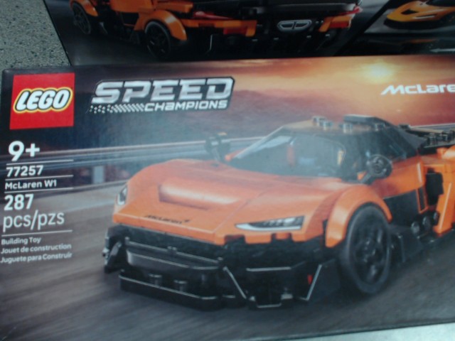 Lego mclaren w1