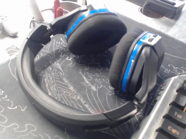 Turtlebeach 600gen 2 gaming headset