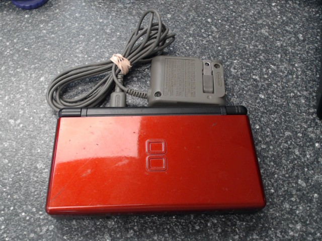 Nintendo ds lite red crimson + chargeur