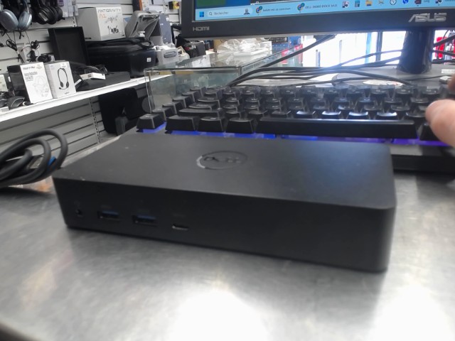 Dock multiprise power station