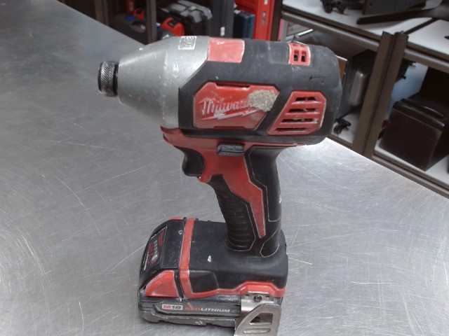 Impact drill milwaukee av batterie