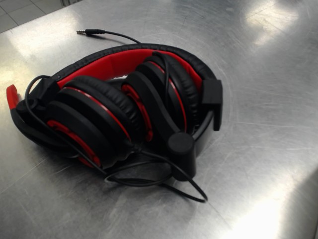 Casque rouge / noir