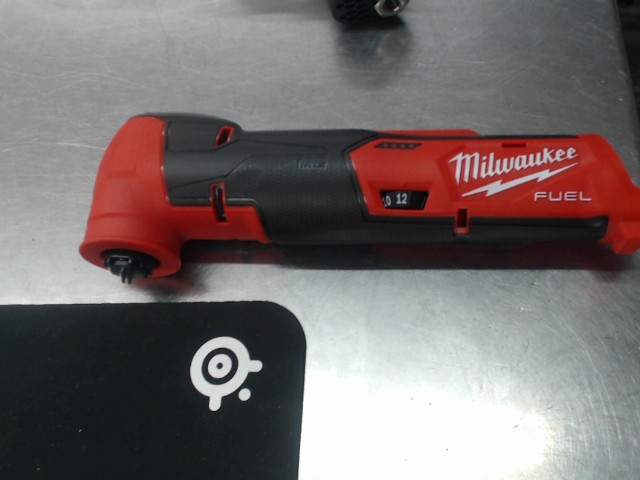 Oscilateur-multitool milwaukee m12