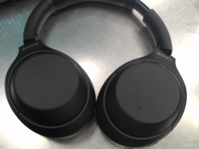Sony wh-1000xm4 headphones