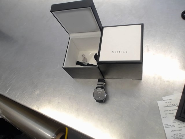 Montre avec boite et facture