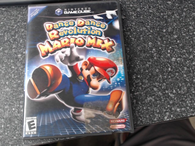 Dance dance revolution mario mix (cib)