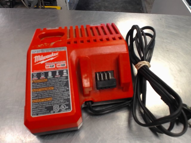Chargeur milwaukee