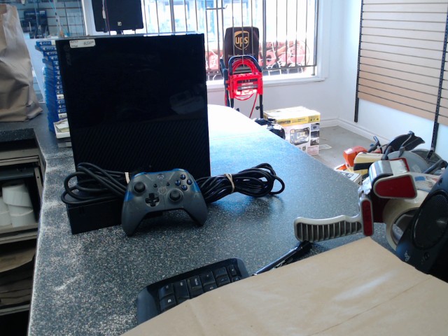 Console xbox one fat+man+fils