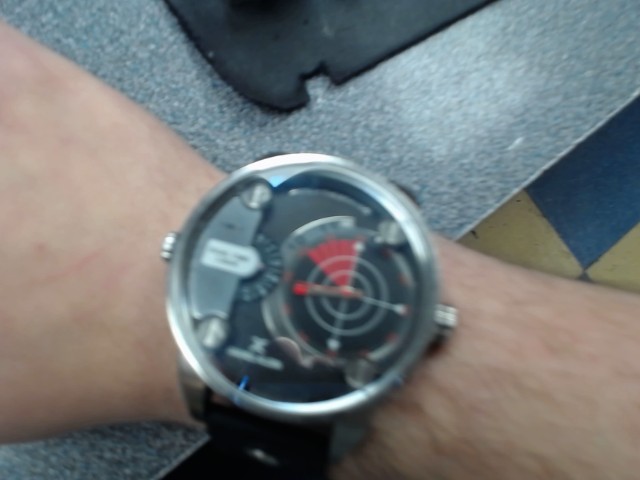 Montre homme grandcadrant