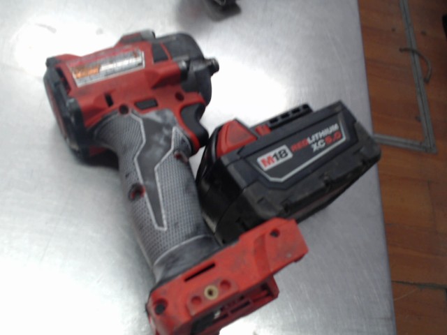 Impact milwaukee avec batterie xc5.0