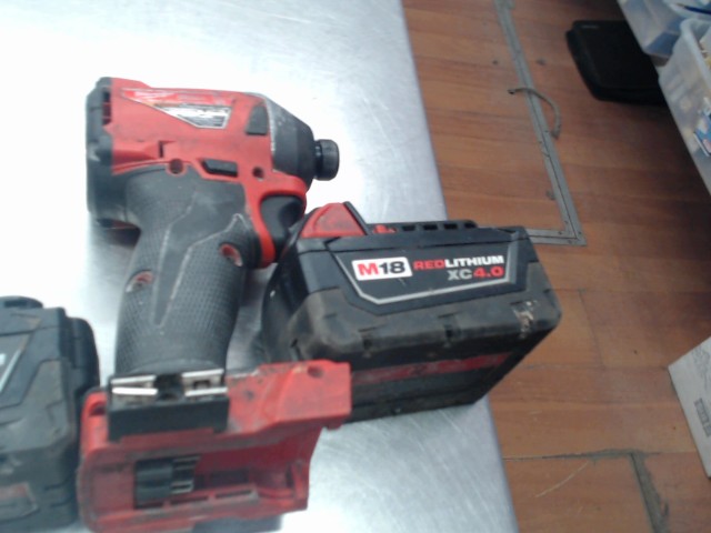 Impact milwaukee avec batterie xc 4.0