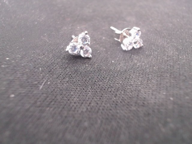 Boucle d oreille 9.25