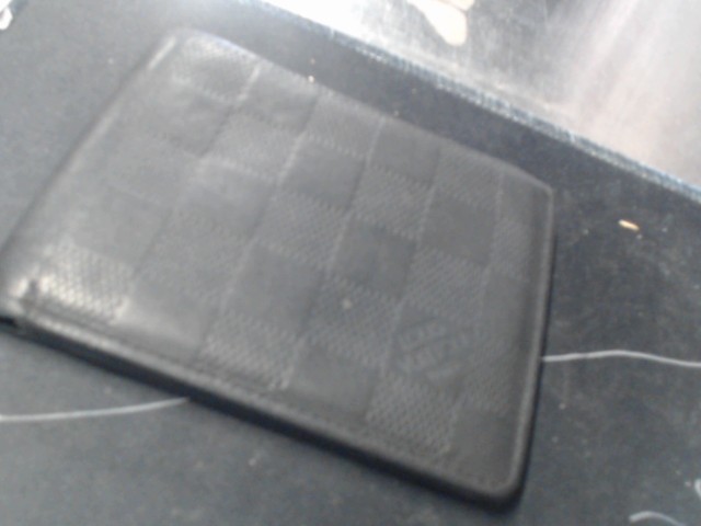 Damier bifold wallet louis vuitton used