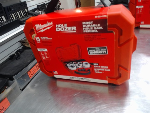 Milwaukee hole dozer