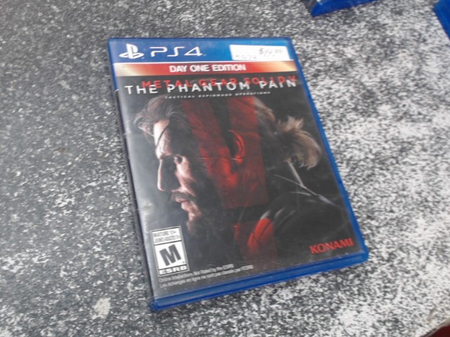 Metal gear v the phantom pain ps4