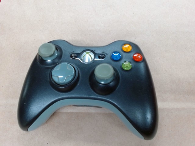 Manette xbox 360 noir(cover manquant)