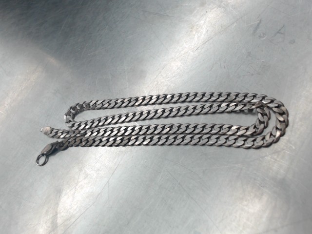 Chaine en argent mailles tressees