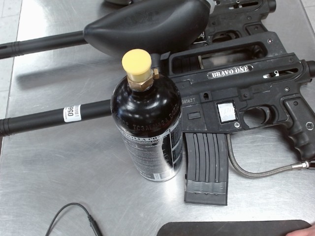 Paintball gun avec bonbonne de c02